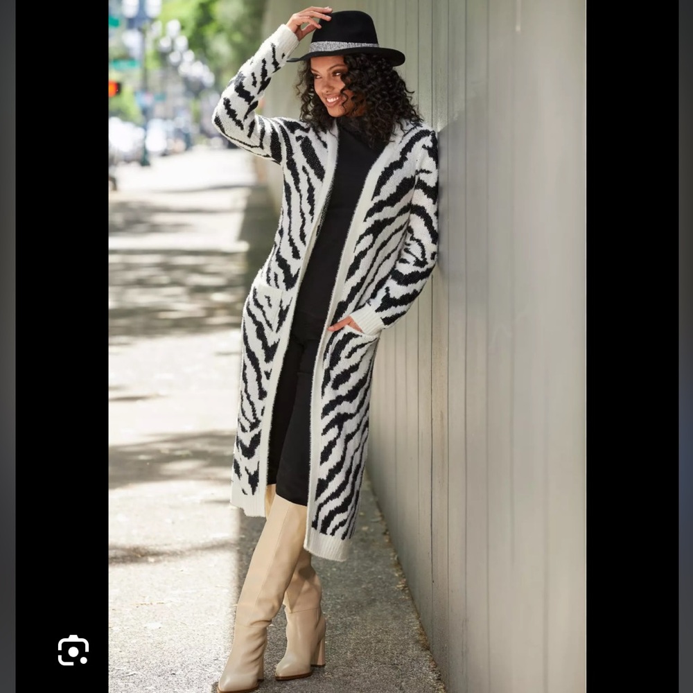 🖤BOSTON PROPER ZEBRA JACQUARD DUSTER/CARDIGAN SWEATER-POCKETS-BLACK/WHITE-M🖤 - Picture 1 of 16